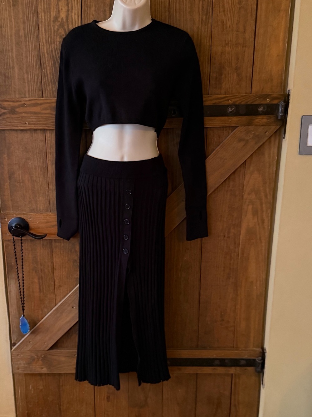 Source Unknown Black Ribbed Midi Skirt Set with Front Buttons